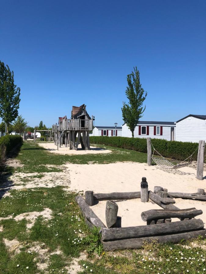 Chalet Enjoy Oostkapelle Exterior foto